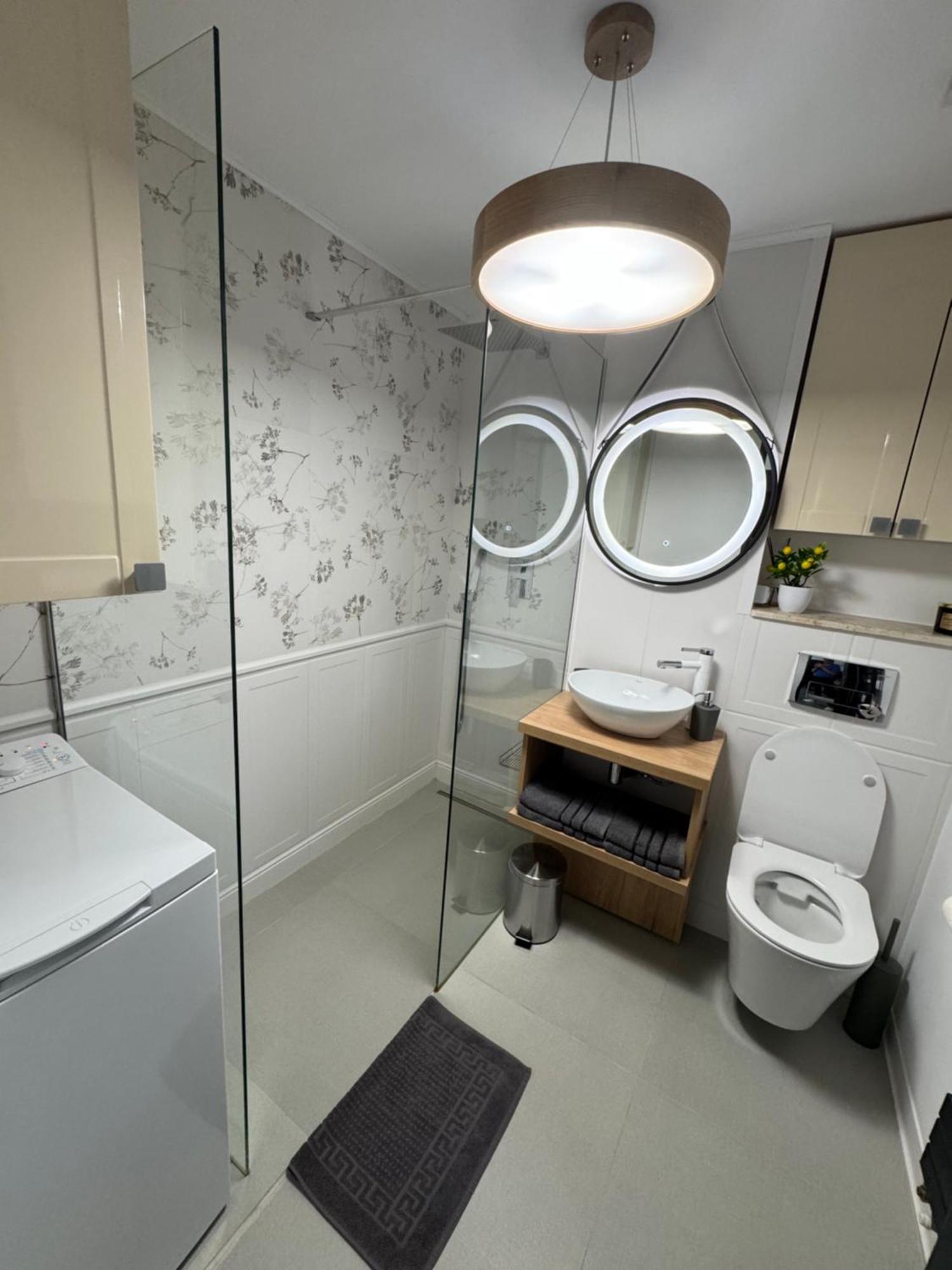 Central Apartment Targu Jiu Luaran gambar